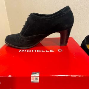 Michelle D low cut ankle bootie, size 7.5. In black suede.